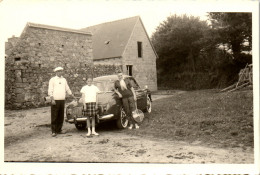 Photographie Photo Vintage Snapshot Amateur Automobile Voiture Auto PLeubian 22 - Orte