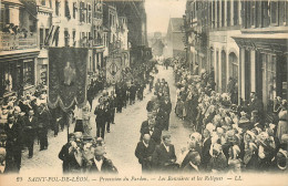 29* ST POL DE LEON  Procession  Les Bannieres Et Les Reliques   RL23,0280 - Saint-Pol-de-Léon