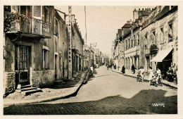 29* ROSPORDEN   La Grande Rue  (CPSM 9x14cm)     RL23,0035 - Andere & Zonder Classificatie