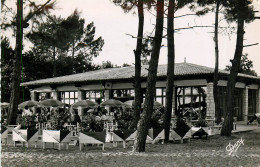 33* ANDERNOS LES BAINS  Casino « le Neptune » (CPSM 9x14cm)    RL23,0810 - Andernos-les-Bains