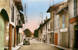 38* CHAPAREILLAN   Place De La Mairie  (CPSM 9x14cm)       RL23,1676 - Autres & Non Classés