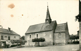 37* VILLEBOURG  L Eglise   (CPSM 9x14cm)      RL23,1484 - Autres & Non Classés