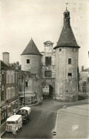 36* ISSOUDUN  Le Beffroi  (CPSM 9x14cm)    RL23,1375 - Issoudun