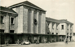 28* CHARTRES  La Gare  (CPSM 9x14cm)       RL23,2054 - Chartres