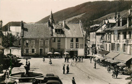 38* VILLARD DE LANS  Place De La Liberation  (CPSM 9x14cm)     RL23,1794 - Villard-de-Lans