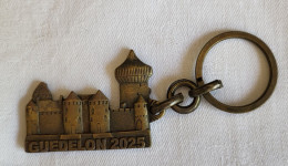 Porte Clef Métal GUEDELON 2025 Treigny  - Clé Clés - Porte-clefs