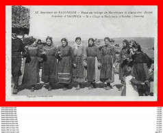 CPA SALONIQUE (Grèce)  Groupe De Femmes  Dans Un Village Macédonien Le Dimanche, Animé....CO1700 - Grèce