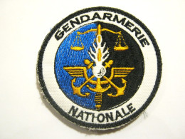 ANCIEN ECUSSON GEND. NATIONALE LA PREVOTE SUR SCRATCH 80MM - Police & Gendarmerie