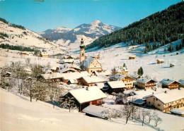 72927734 Oberau Wildschoenau Tirol Ortsansicht Mit Kirche Winterpanorama Alpen O - Other & Unclassified