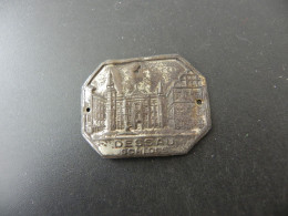 Old Badge Deutschland Germany - Dessau Schloss - Ohne Zuordnung