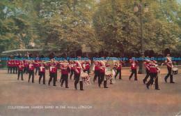 R088769 Coldstream Guards Band In The Mall. London. Salmon - Autres & Non Classés