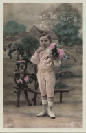 G60.  Vintage French Greetings Postcard.  A Kiss. Boy Blowing A Kiss. - Grupo De Niños Y Familias