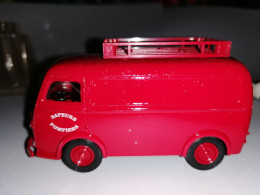 VEHICULE POMPIER PEUGEOT D4A 1/43 SOLIDO - Solido