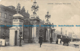 R088428 London. Buckingham Palace. Gate. M. Gallia. 1910 - Autres & Non Classés