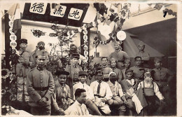 France - Tirailleurs Annamites Lors De La Fête Du Têt - CARTE PHOTO Année 30 Ou 40 - Ed. Inconnu. - Viêt-Nam