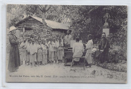 Tanganyika - BAGAMOYO - A Singing Lesson - Publ. Missiën Der Paters Van Den H. Geest  - Tanzanía