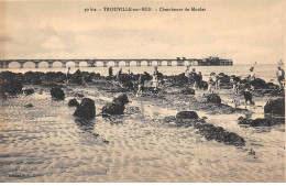 TROUVILLE SUR MER -  Chercheurs De Moules - Très Bon état - Trouville