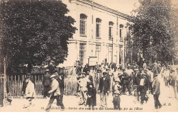 SAINTES - Sortie Des Ouvriers Des Chemins De Fer De L'Etat - Très Bon état - Saintes