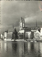 11324542 Zuerich Limmat Wasserkirche Grossmuenster Zuerich - Andere & Zonder Classificatie