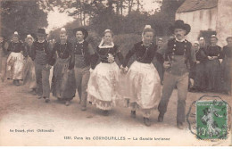 Dans Les CORNOUAILLES - La Gavotte Bretonne - Très Bon état - Other & Unclassified