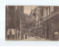 VICHY : Rue Sornin Et L'Alhambra - état - Vichy