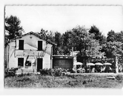 ROQUEFORT LES PINS : La Poste Et Le Bar Du Relais - état - Other & Unclassified