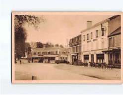 LA SOUTERRAINE : Hôtels Et Place De La Gare - Très Bon état - La Souterraine