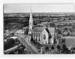 CHAUVE : L'Eglise Et La Place - Très Bon état - Andere & Zonder Classificatie