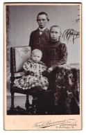 Fotografie Ferd. Lavorenz, Uetersen, Gr. Wulfhagen 16, Portrait Von Drei Kindern  - Anonymous Persons