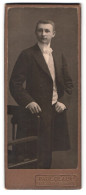 Fotografie Paul Glaue, Braunschweig, Altstadtmarkt 12, Portrait Junger Herr In Eleganter Kleidung  - Anonyme Personen