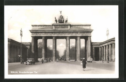 AK Berlin, Brandenburger Tor Mit Autos  - Other & Unclassified