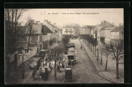 CPA Gagny, Place Du Baron Roger-Un Jour De Marche  - Gagny