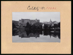 Fotografie Brück & Sohn Meissen, Ansicht Colditz, Schloss Spiegelt Sich Im Ruhigen Wasser  - Orte