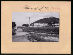 Fotografie Brück & Sohn Meissen, Ansicht Warnsdorf I. B., Flusspartie Mit Fabrik Und Blick Zur Burgbergwarte  - Lieux