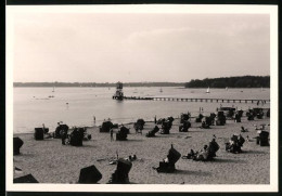 Fotografie Unbekannter Fotograf, Ansicht Berlin, Strandkörbe Im Strandbad Wannsee  - Lieux