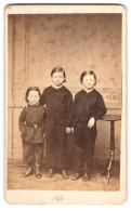 Fotografie G. Kegel, Cassel, Geschwister In Sonntagsbekleidung Beim Fotograf Abgelichtet 1868  - Personnes Anonymes