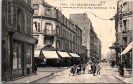 92 LEVALLOIS PERRET - La Rue Danton Prise De La Rue Chevalier  - Levallois Perret