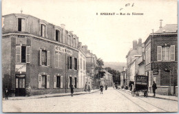 51 EPERNAY - La Rue Sezanne (frottement) - Epernay