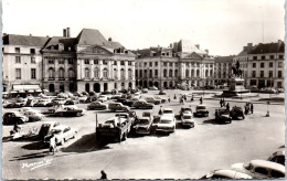 45 ORLEANS - Place Du Martroi Et Chambre De Commerce  - Orleans