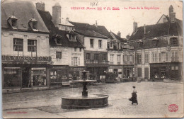 51 SEZANNE - La Place De La Republique  - Sezanne