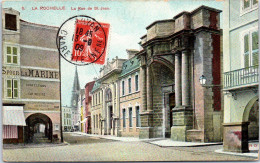 17 LA ROCHELLE - La Rue De Saint Jean.  - La Rochelle