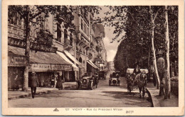 03 VICHY - La Rue Du President Wilson. - Vichy