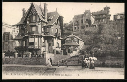 CPA Villers-sur-Mer, La Digue Et La Ville Des Algues  - Villers Sur Mer