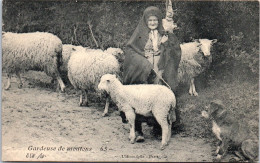 58 Une Gardeuse De Moutons  - Other & Unclassified