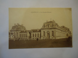 FRANCE   POSTCARDS CHANTILLY LES GRANDES  ECURIES - Otros & Sin Clasificación