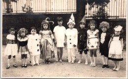 45 MALESHERBES - CARTE PHOTO - Les Enfants Costumes A Carnaval - Malesherbes