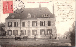 45 MONTARGIS - Place Des Benedictines  - Montargis