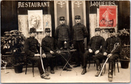45 ORLEANS - CARTE PHOTO - Soldats Du 32e A Un Cafe  - Orleans