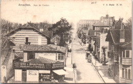 33 ARCACHON - La Rue Du Casino. - Arcachon