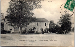 88 MONTHUREUX SUR SAONE - La Place De La Gare, Hotel Diche  - Altri & Non Classificati